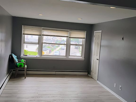5th image of 215 Orange Ave #2R