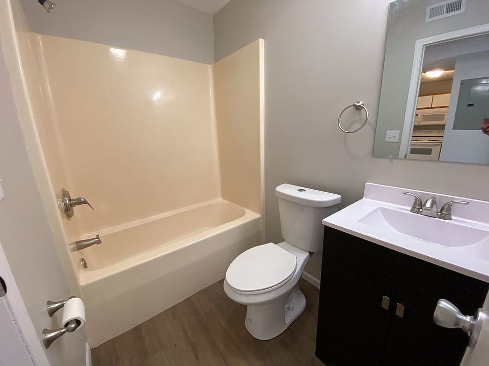 1st image of 1016 Holloway St #4
