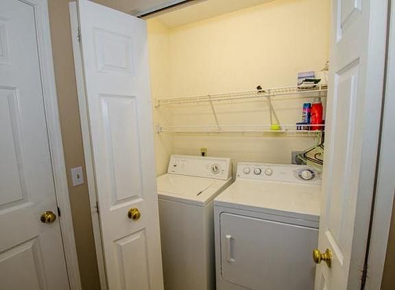 3rd image of 3332 E Jefferson Sq