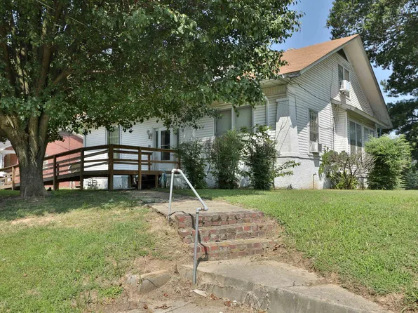 140 Ashley St, Dyer, TN 38330