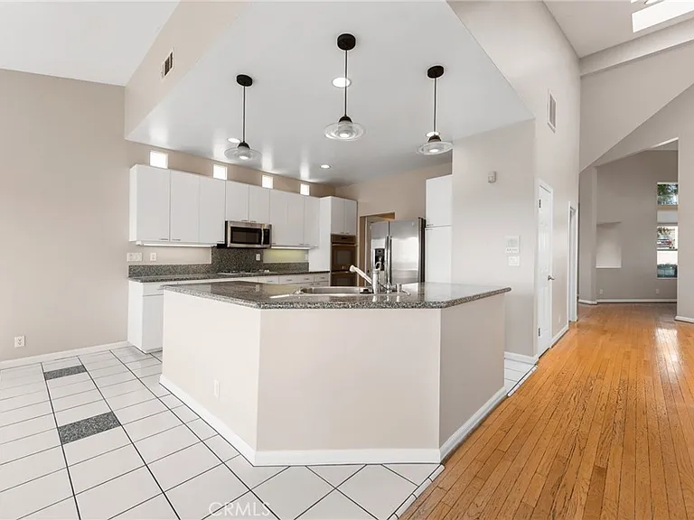 1536 Silver St — Photo 12