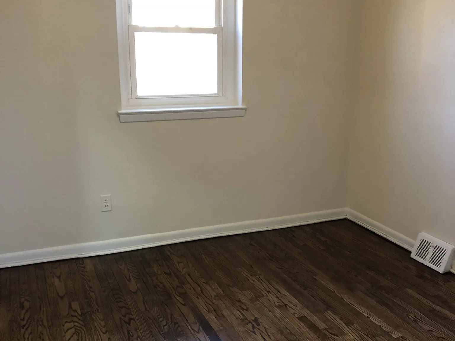 217 South Park Way Boulevard - 2 — Photo 4