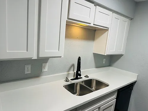 Baytree Apartments Photo 1