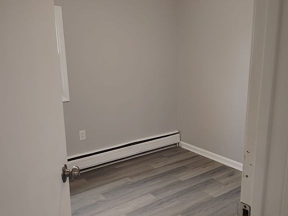 5th image of 4 Westside Ave #6
