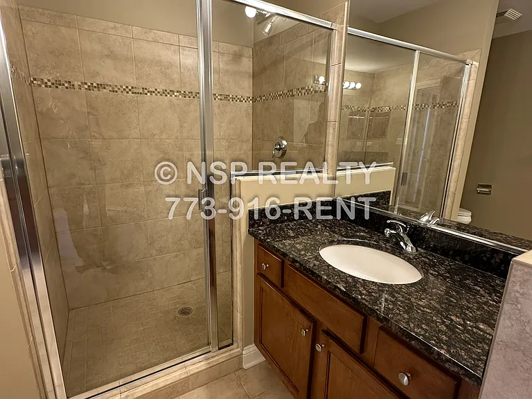2-20 Itasca Pl #420 — Photo 6