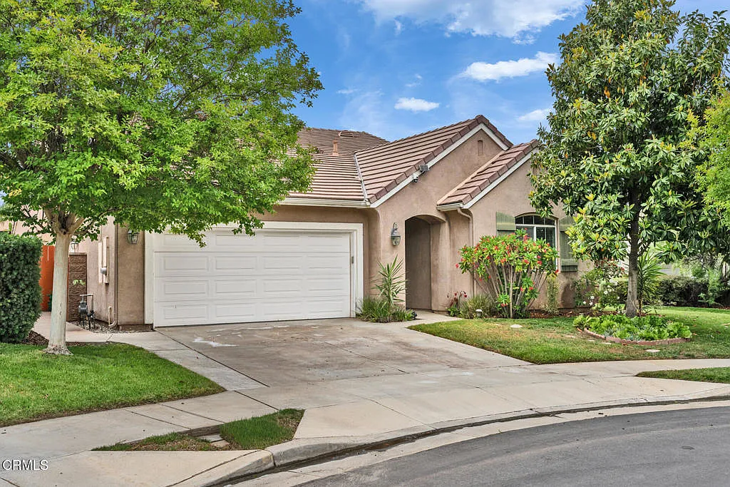 4 bed, 4.0 bath, 3087 sqft, $4,300 — Photo 1
