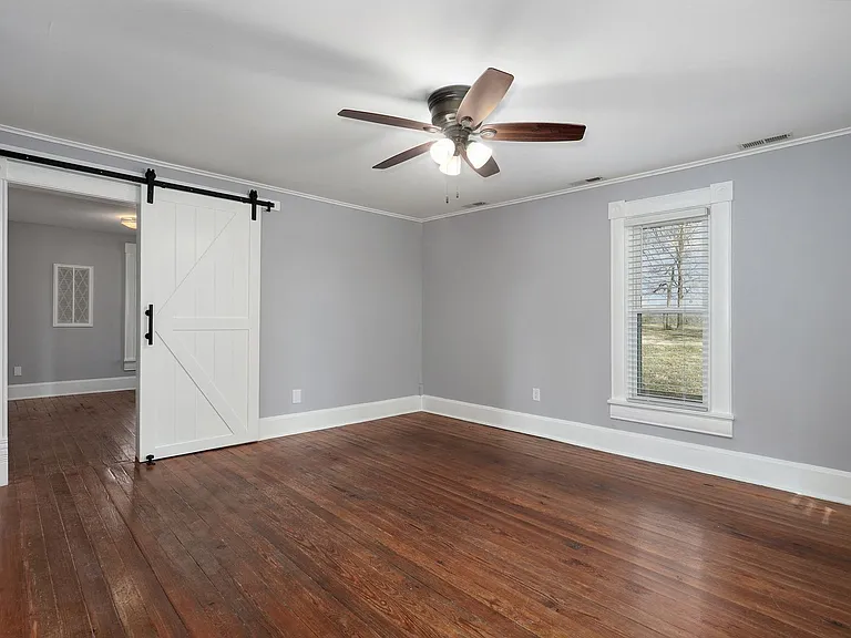 1528 Hidden Valley Rd — Photo 11