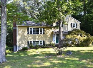 11 Webster Rd, East Lyme, CT 06333