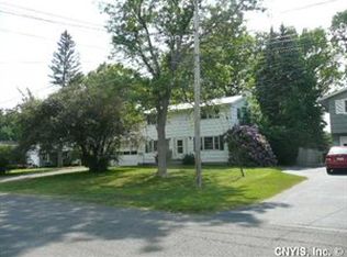 114 Windsor Dr, North Syracuse, NY 13212