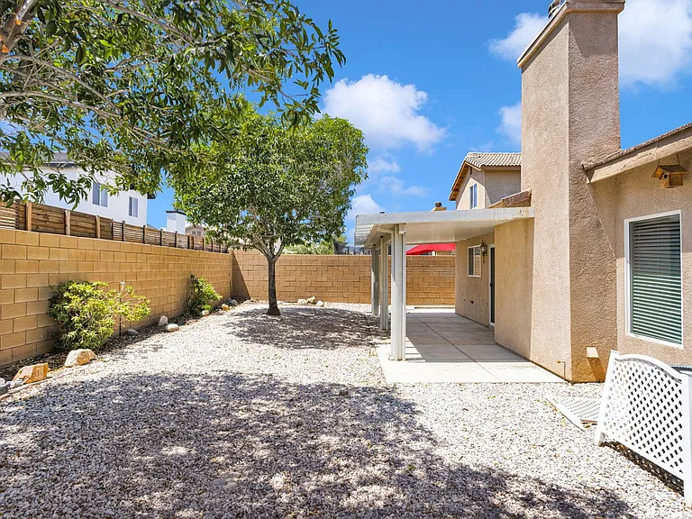 13085 Camden Ln — Photo 27