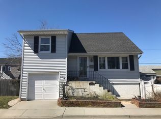 67 Vinton St, Long Beach, NY 11561