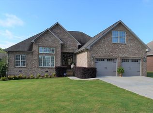 91 Briarwood Dr, Killen, AL 35645
