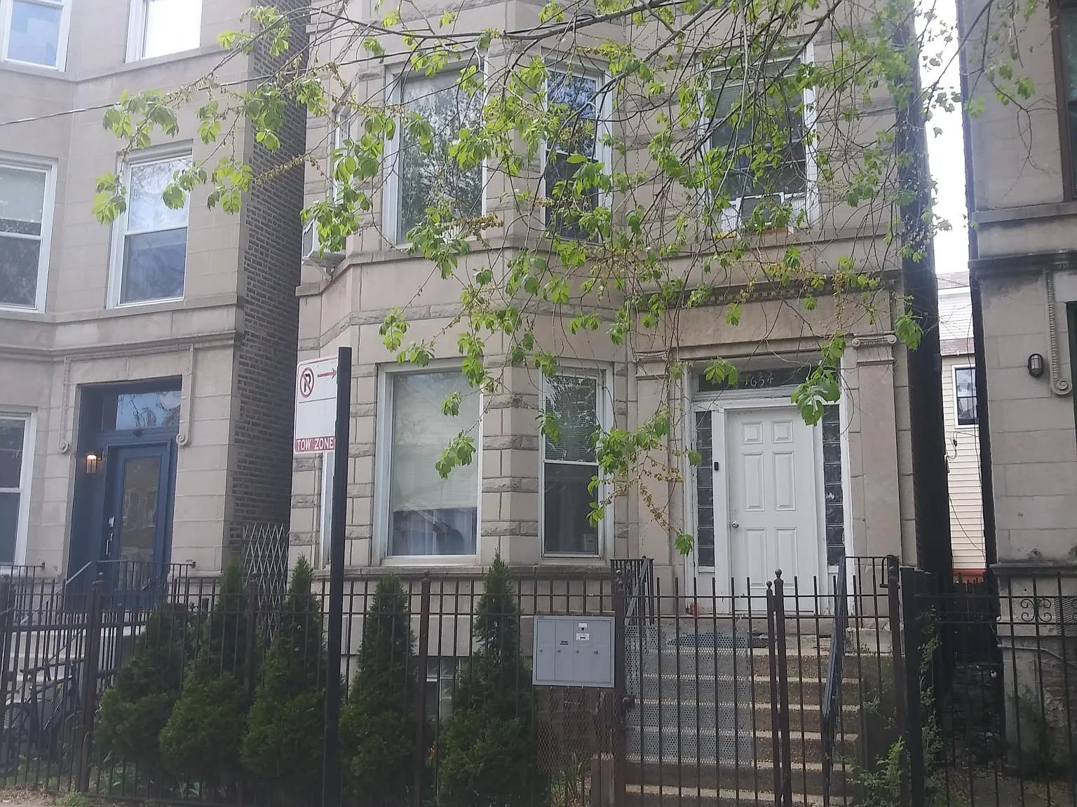 1654 N Talman Ave — Photo 2
