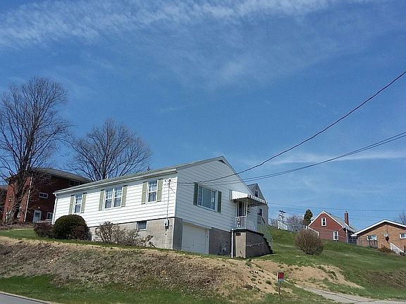 3rd image of 1020 Mace St