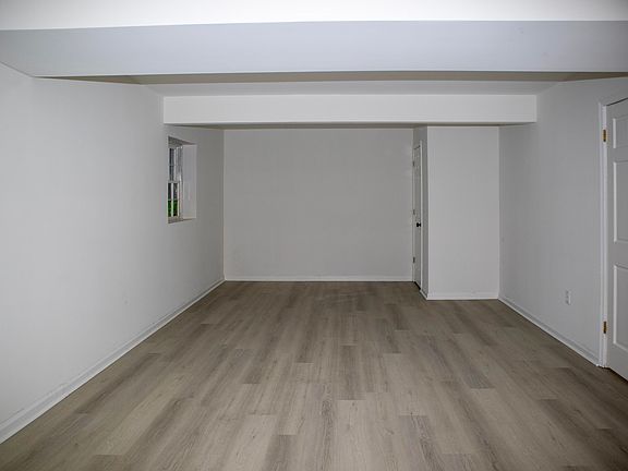 3rd image of 530 Westwood Cir