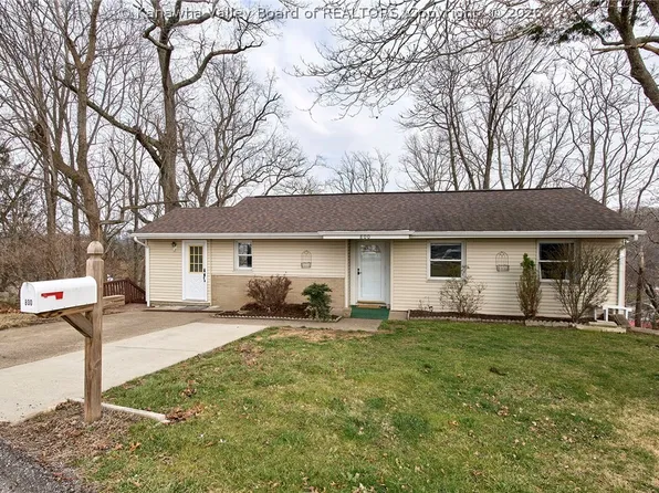 800 Scenic Dr, Charleston, WV 25311