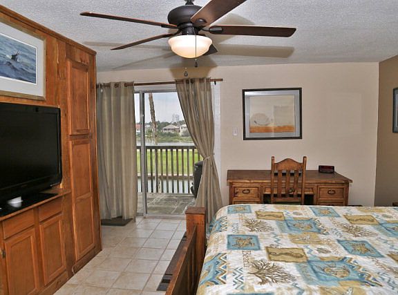 4th image of 6201 Padre Blvd