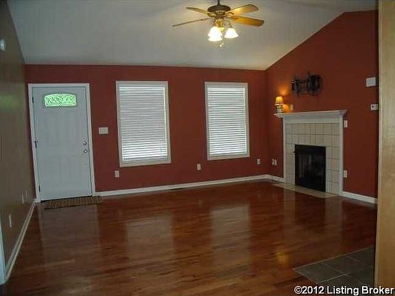 2nd image of 2200 Hill St