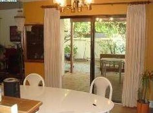 19 Crystal Cir, Hercules, CA 94547