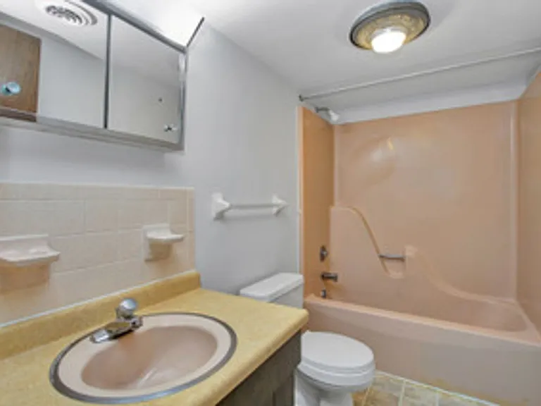 504 Harrow Rd — Photo 24