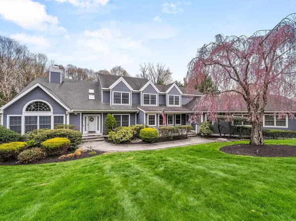 40 Watergate Drive, Amawalk, NY 10501