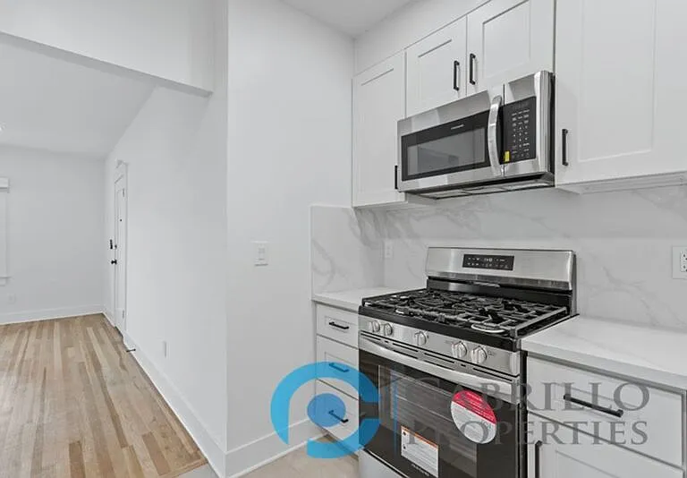 128 Kalmia St #6 — Photo 7