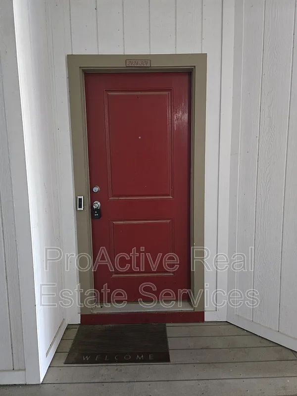 2 bed, 2.0 bath, 1367 sqft, $2,000 — Photo 2
