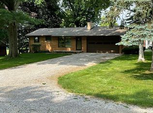 143 Seville Rd, Wadsworth, OH 44281