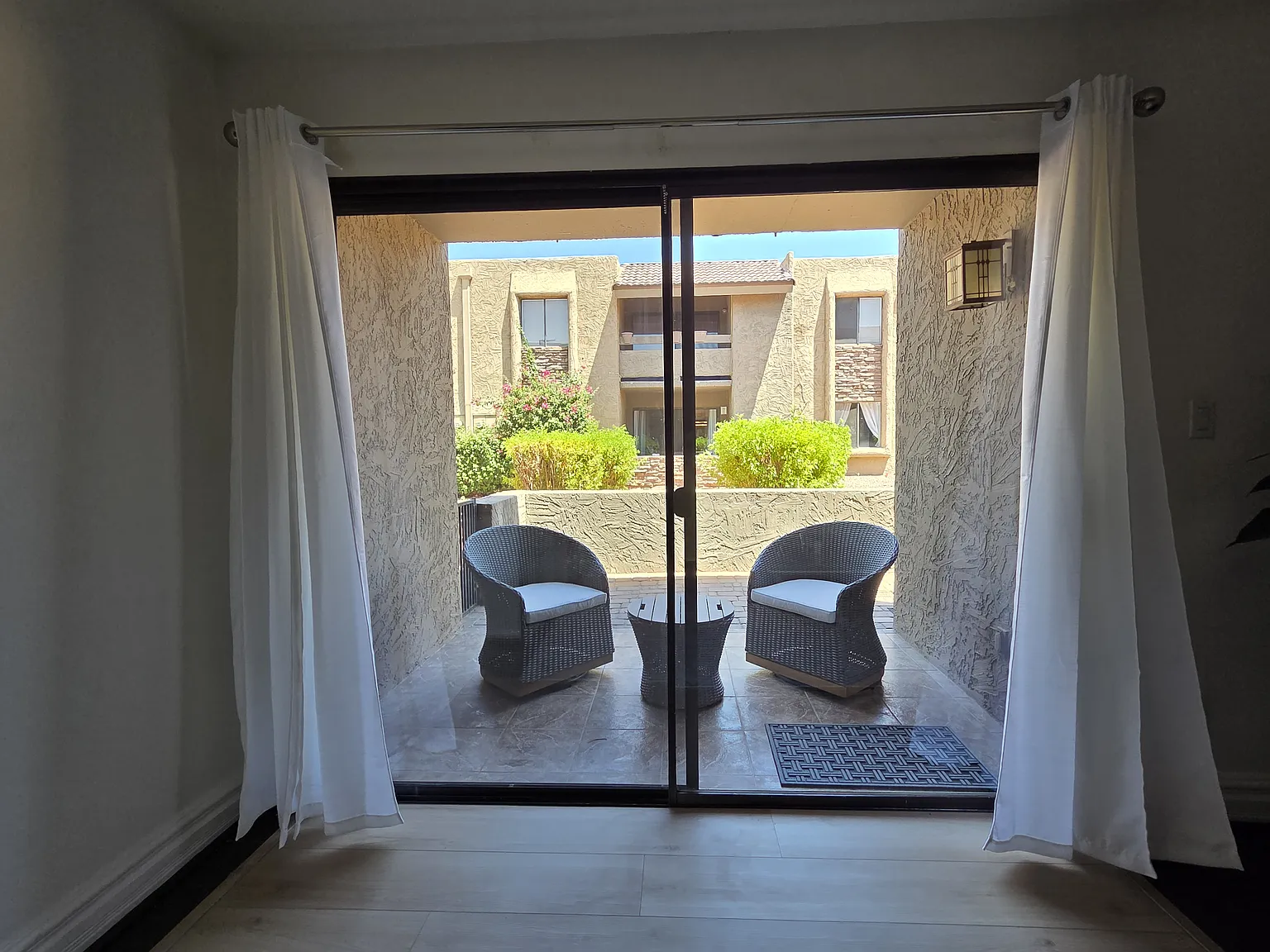 3825 E Camelback Rd — Photo 4
