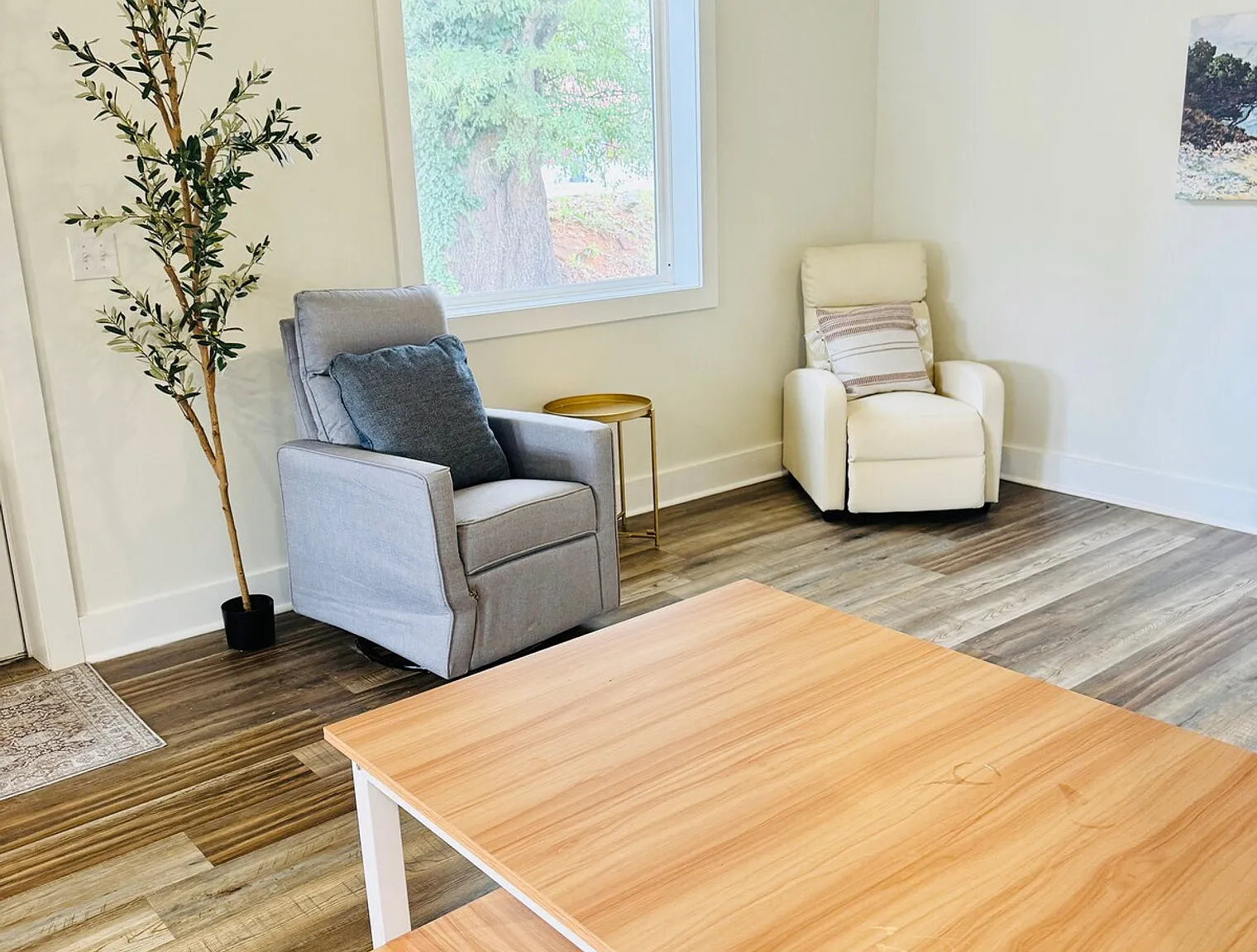2 bed, 1.0 bath, $2,877 — Photo 3