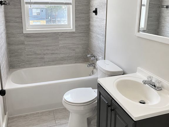 5th image of 2701 Pike Rd #3