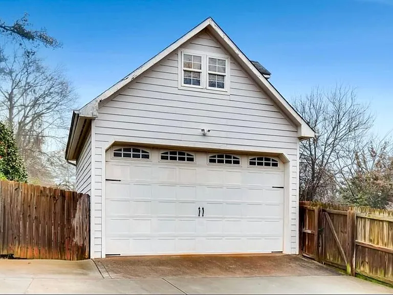 30 Kensington Rd — Photo 9