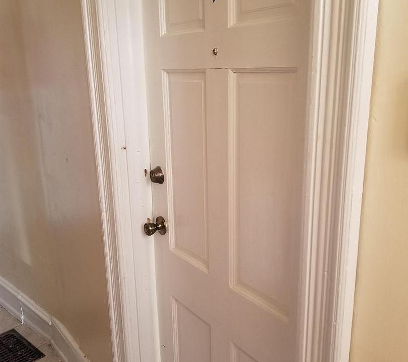 1st image of 5550 W Thompson St Floor 1