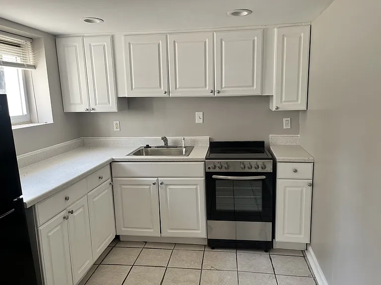 4533 Locust St #1 — Photo 4