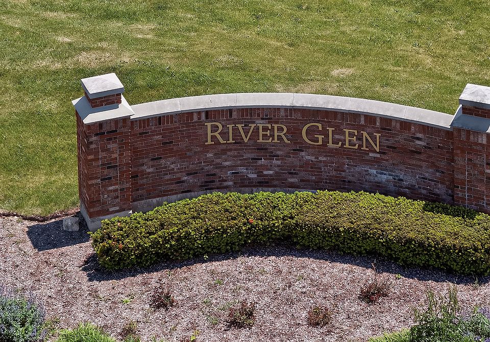 River Glen Entry Monument