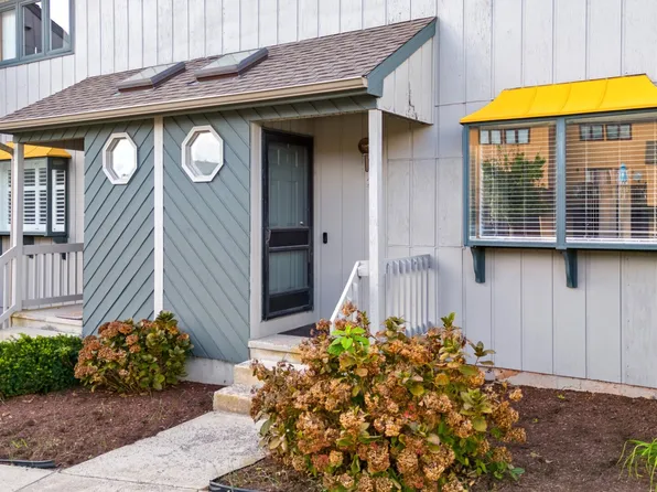 234 Skyview Drive #234, Cromwell, CT 06416