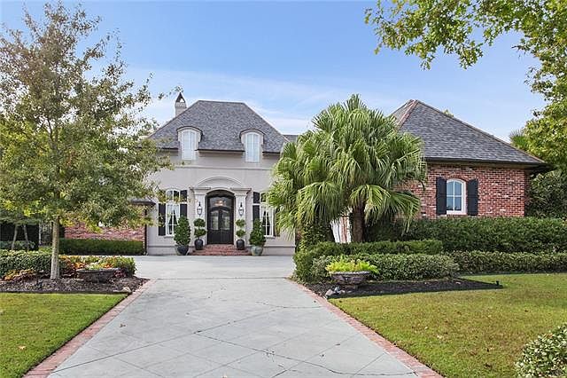 1st image of 32 Muirfield Dr