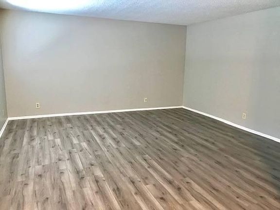5th image of 501 Magnolia St APT 110