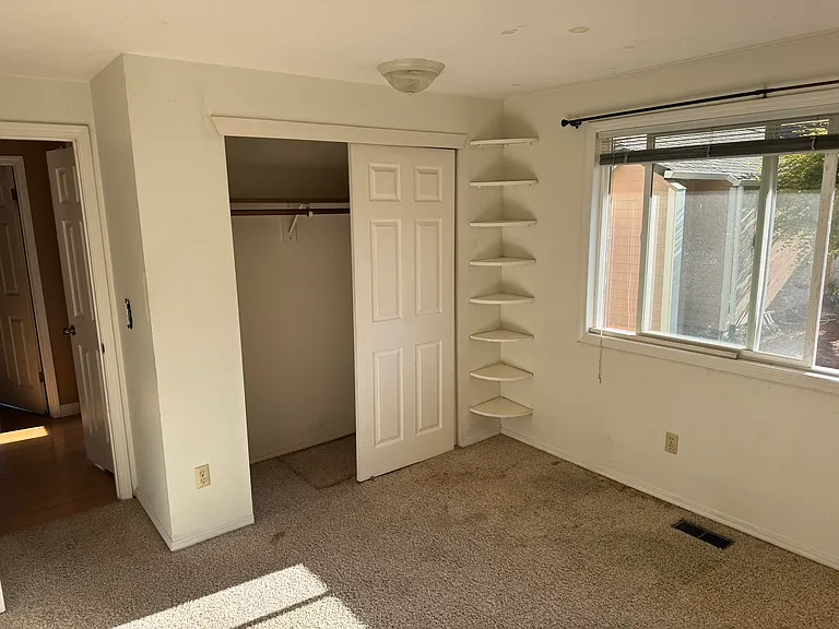 4218 NE Meadow Ln — Photo 16
