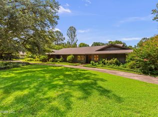 1618 Sunset Dr, Canton, MS 39046