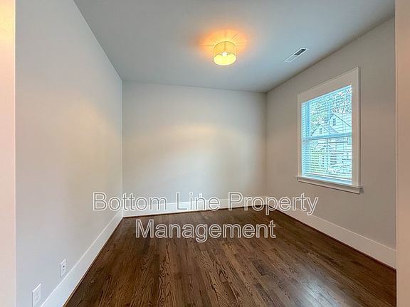 4th image of 5218 Kelly St