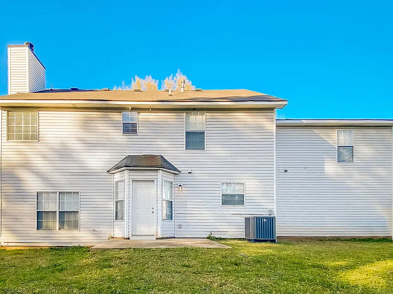 409 Grove Park Dr — Photo 17