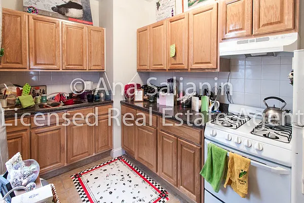 Rented by Citi Zone Realty | media 8