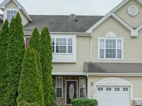 105 Westbrook Dr, Woolwich Township, NJ 08085