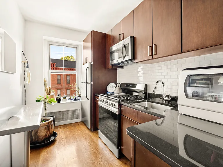 235 Dekalb Ave #3 — Photo 5