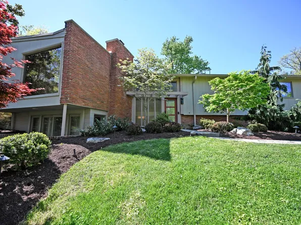 433 Hidden Valley Ln, Cincinnati, OH 45215