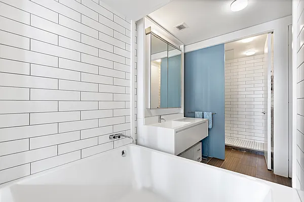 Sold by Compass | media 7