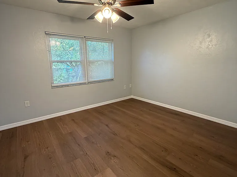 1015 Marlboro Dr — Photo 12