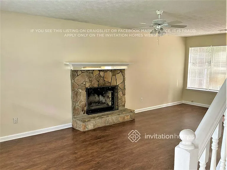 4215 Perrinton Trl — Photo 2