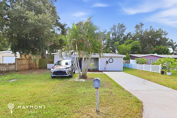 4 bed, 2.0 bath, 1308 sqft, $2,370 — Photo 4